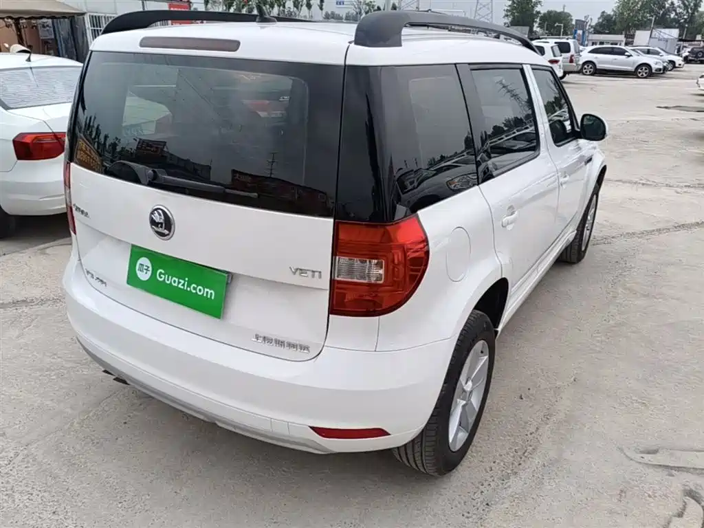 Škoda Yeti 2017 TSI280 DSG Advance фото 7