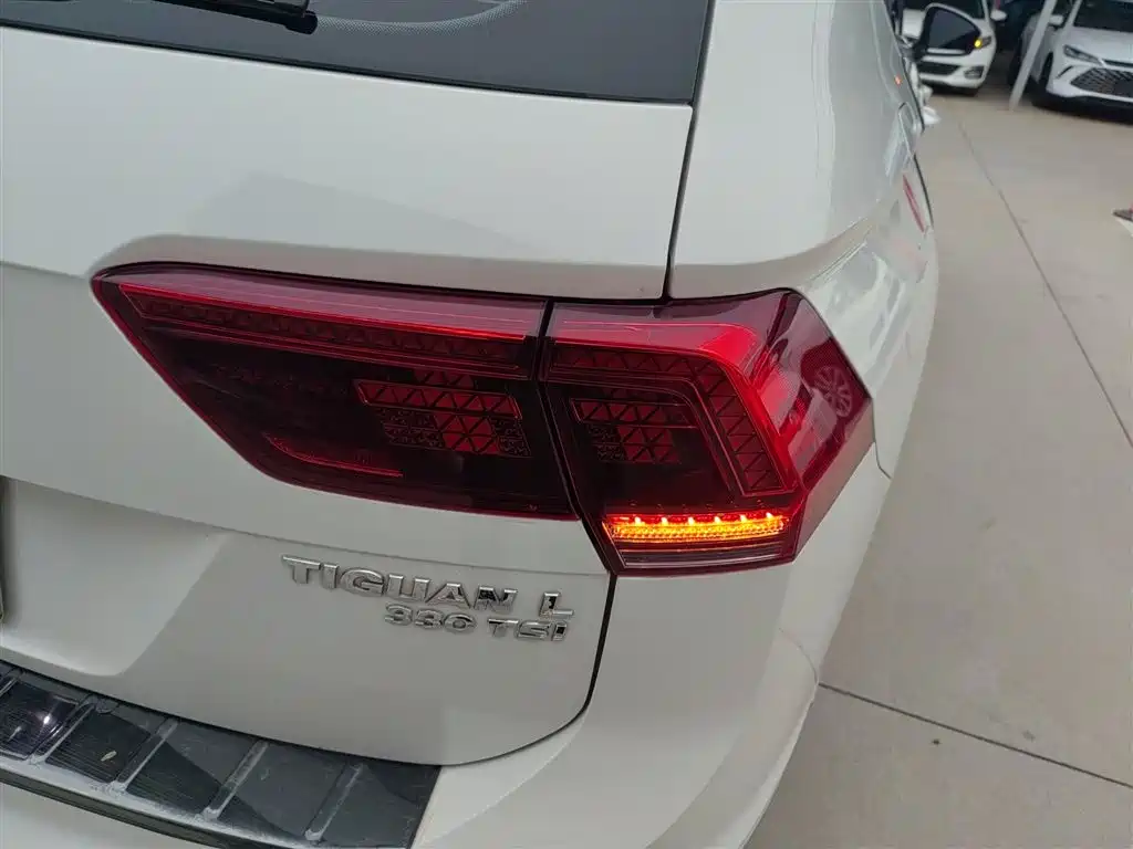 Volkswagen Tiguan L 2018 330TSI Automatic 2WD Flagship Edition фото 19