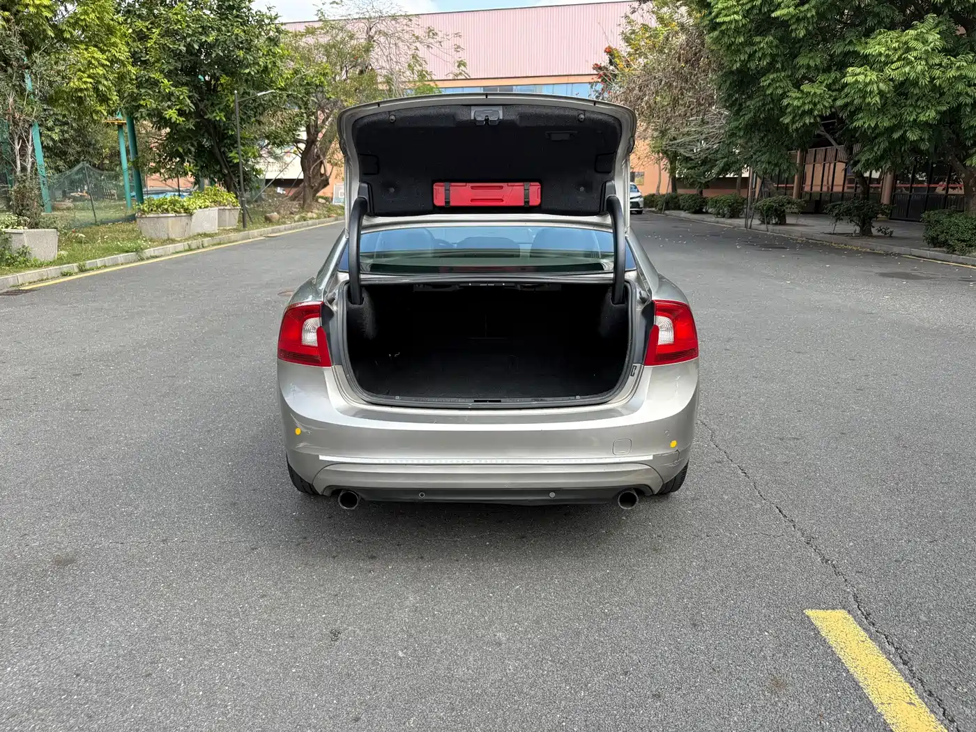 Photo 13 - Volvo S60
