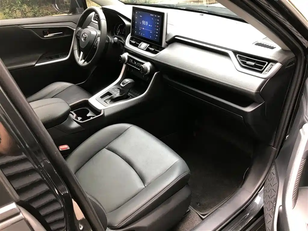 Toyota RAV4 Rongfang 2022 2.0L CVT 2WD Trend Plus Edition фото 8
