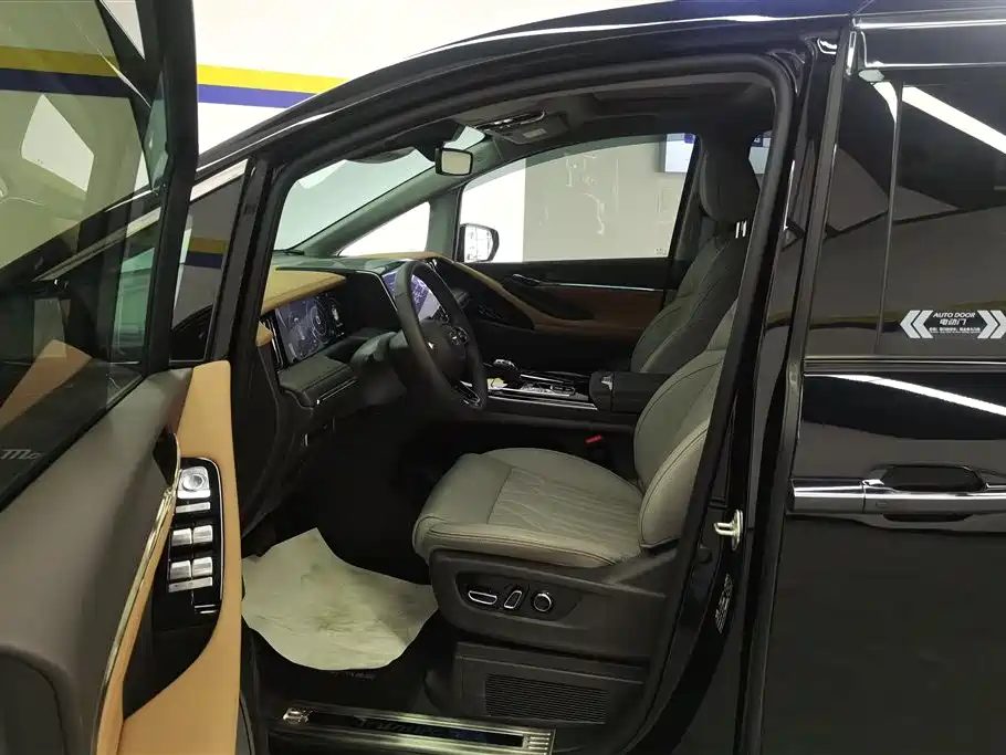GAC Trumpchi Trumpchi M8 2024 Master Series 400T Ultimate Edition фото 9