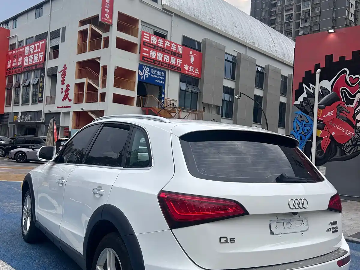 Фото 8 - Audi Q5