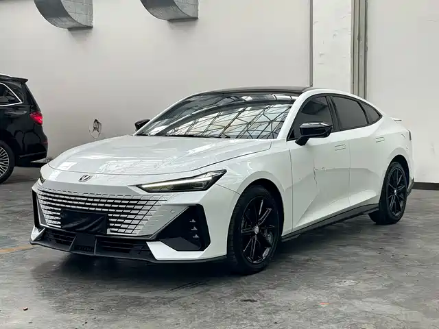 Changan UNI-V 1.5T, Премиум