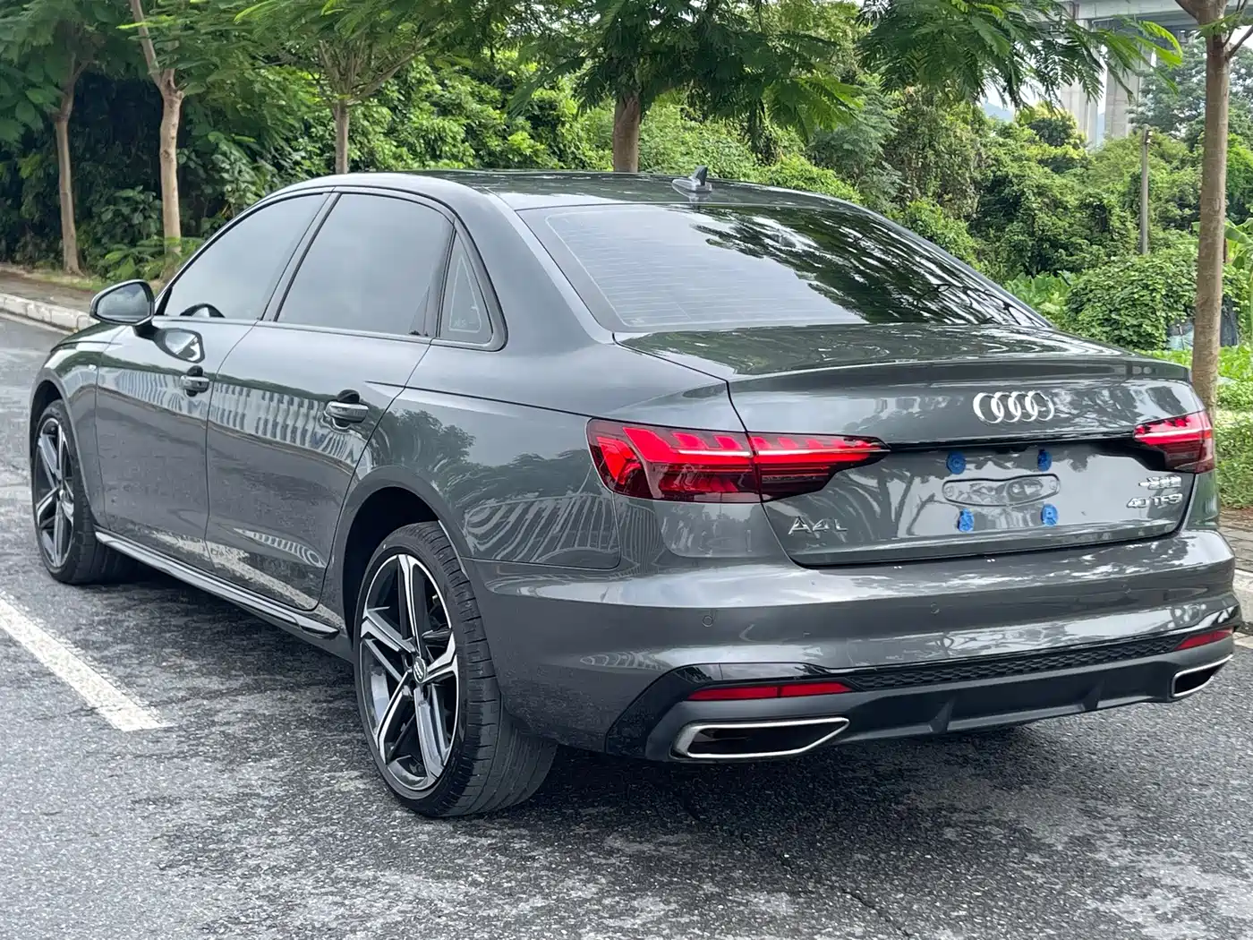 Audi A4L 2025 2025 2 Million Celebration Edition 40 TFSI Luxury Dynamic