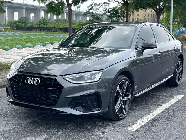  Audi Audi A4L 2025 2 Million Celebration Edition 40 TFSI Luxury Dynamic