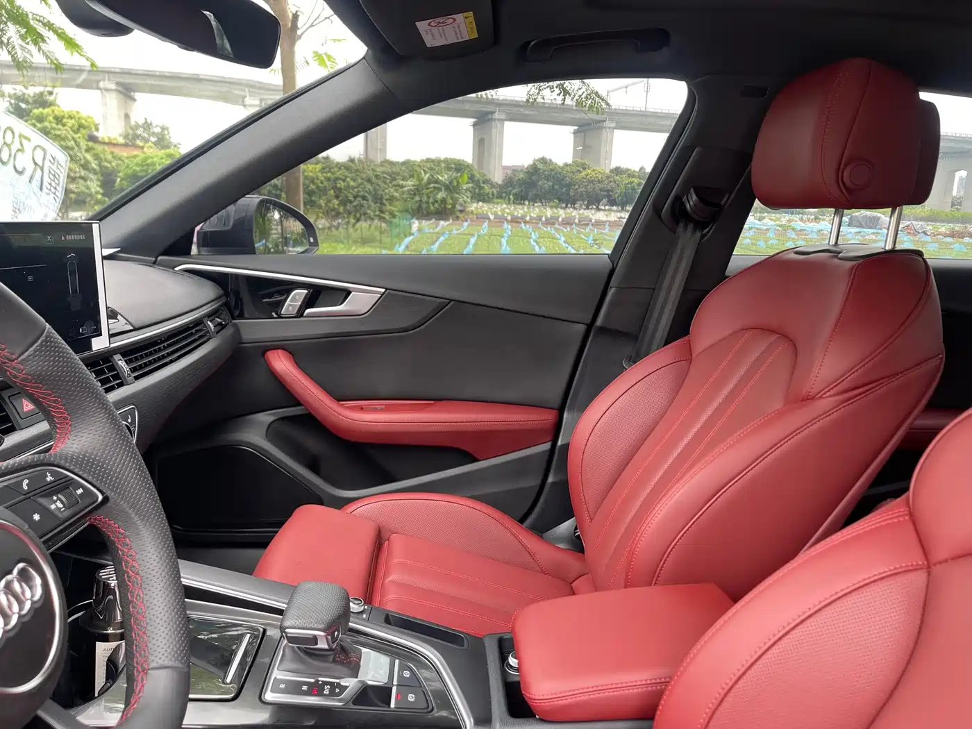 Audi A4L 2025 2025 2 Million Celebration Edition 40 TFSI Luxury Dynamic