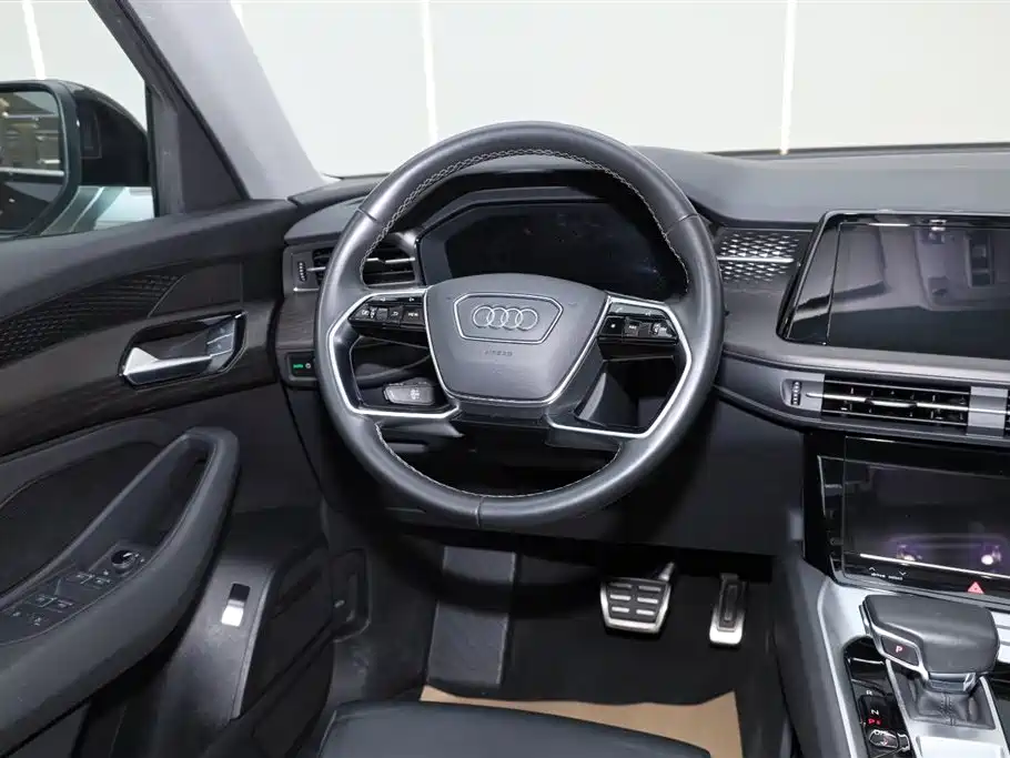 Audi Q6 2024 40 TFSI quattro Cloud View Yulin Package 7-seater фото 15