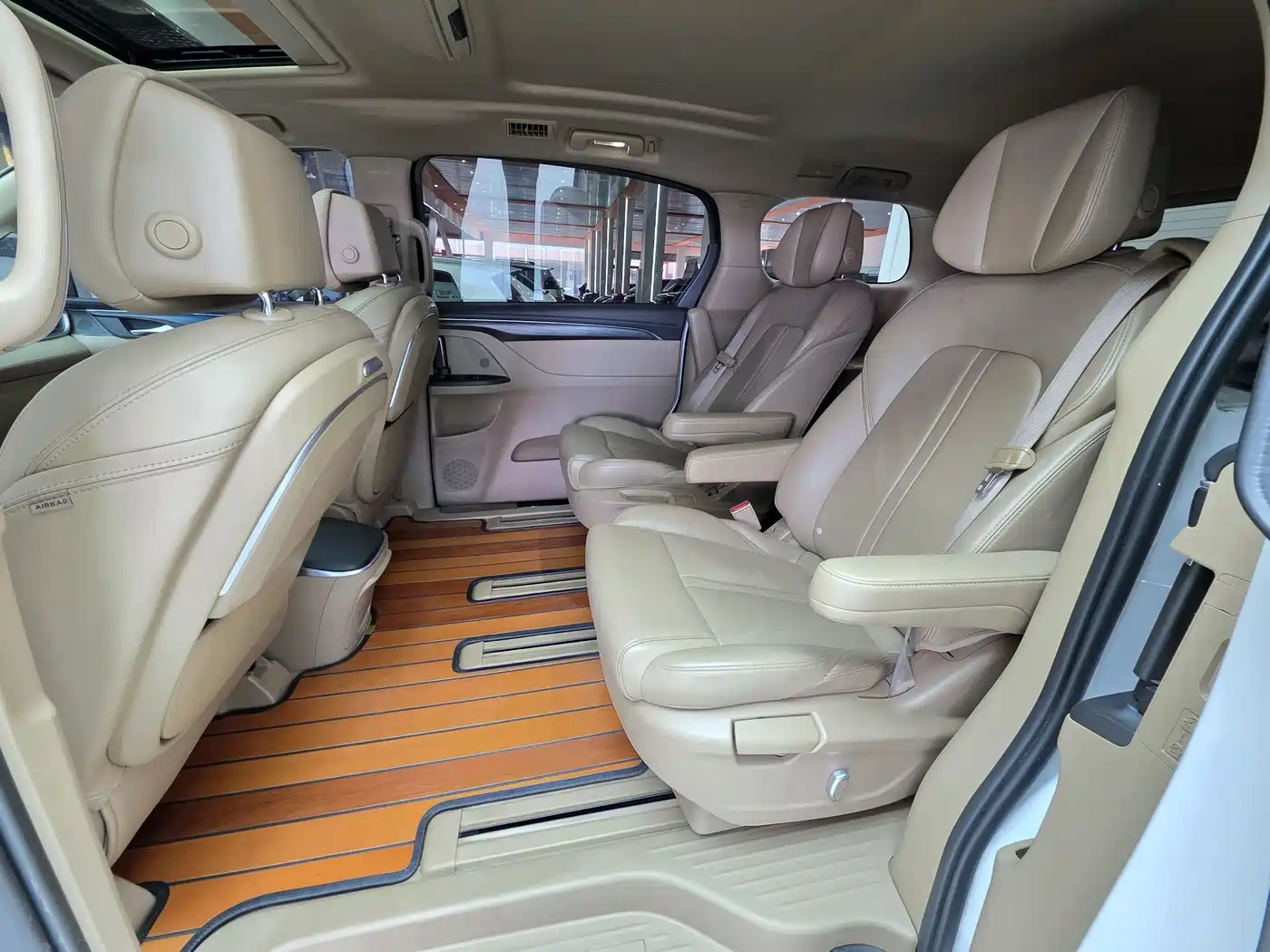 Buick GL8 2021 ES Landlord 653T Premium фото 12