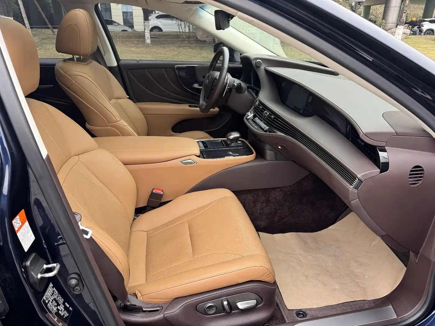 Lexus LS 2020 500h Excellence (China V) фото 11