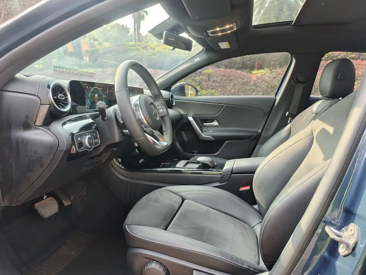 Mercedes-Benz A-Class 2019 A 180 L Sport Sedan фото 12