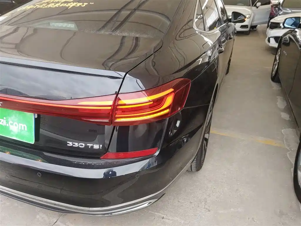 Volkswagen Passat 2022 330TSI Starlight Elite Edition фото 8