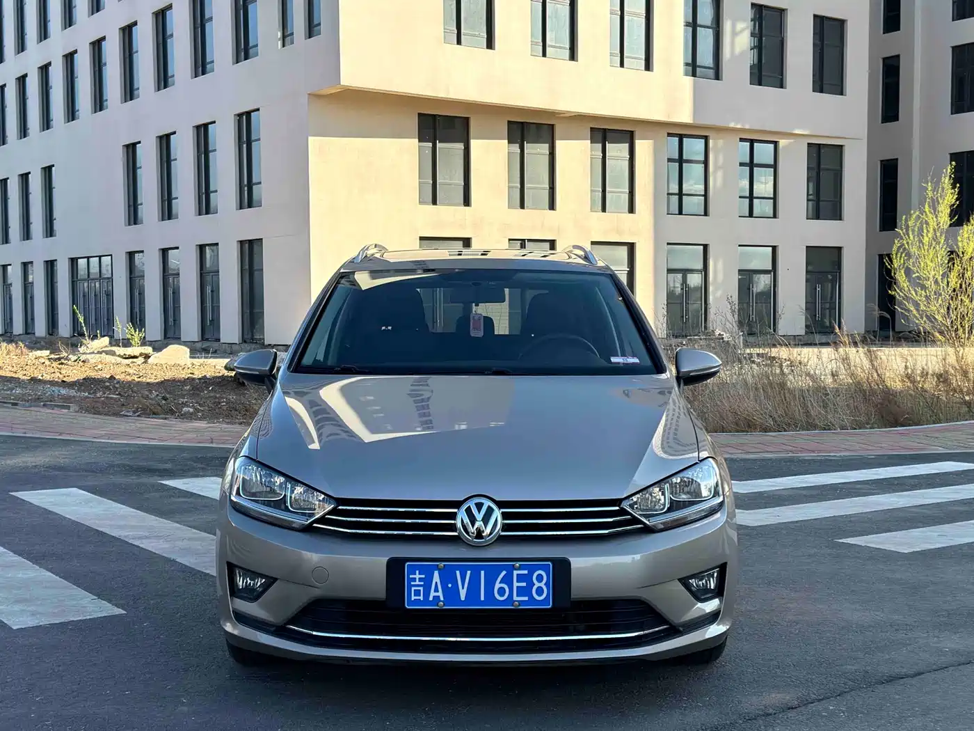 Volkswagen Golf Sportsvan 2016 1.6L Automatic Comfort фото 2
