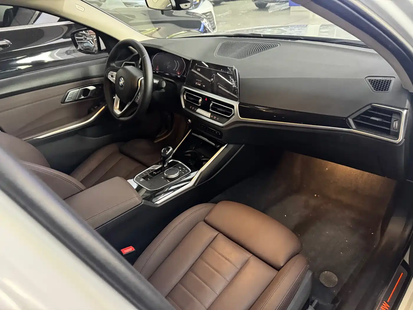 BMW 3 Series 2022 320i Sport Package фото 11