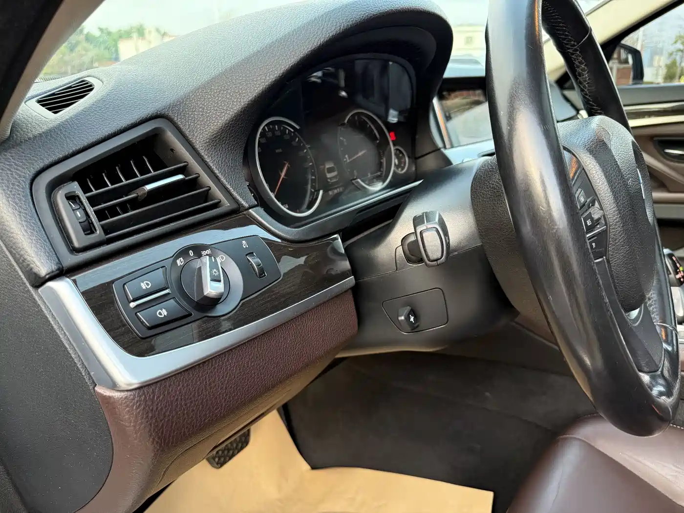 BMW 5 Series 2017 525Li Luxury Design Package фото 14