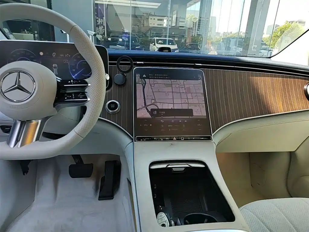 Mercedes-Benz EQE SUV 2023 350 4MATIC Luxury Edition фото 13