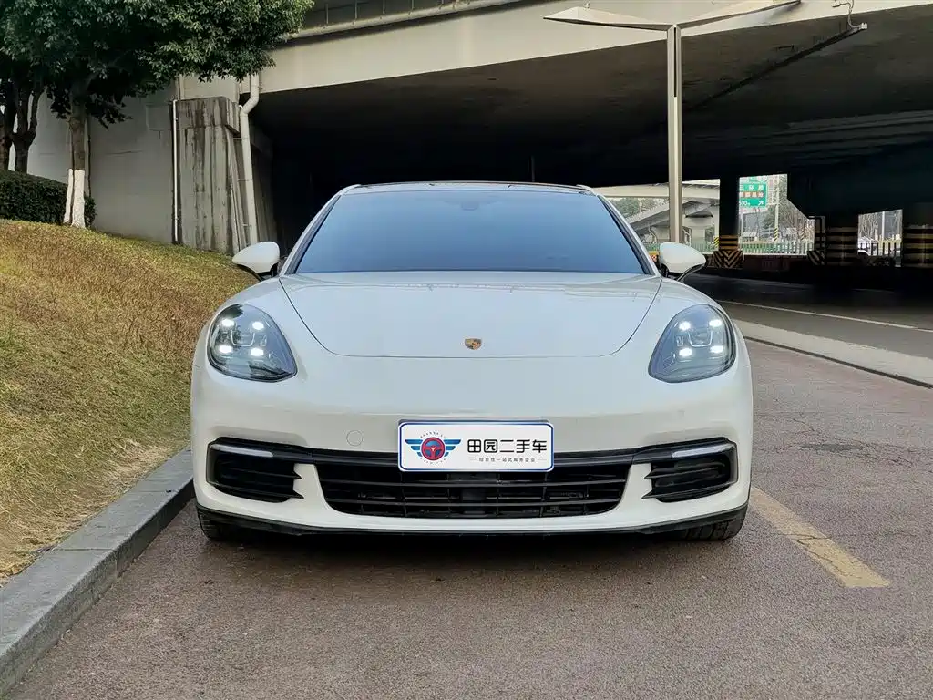 Porsche Panamera 2017 Panamera 3.0T фото 2