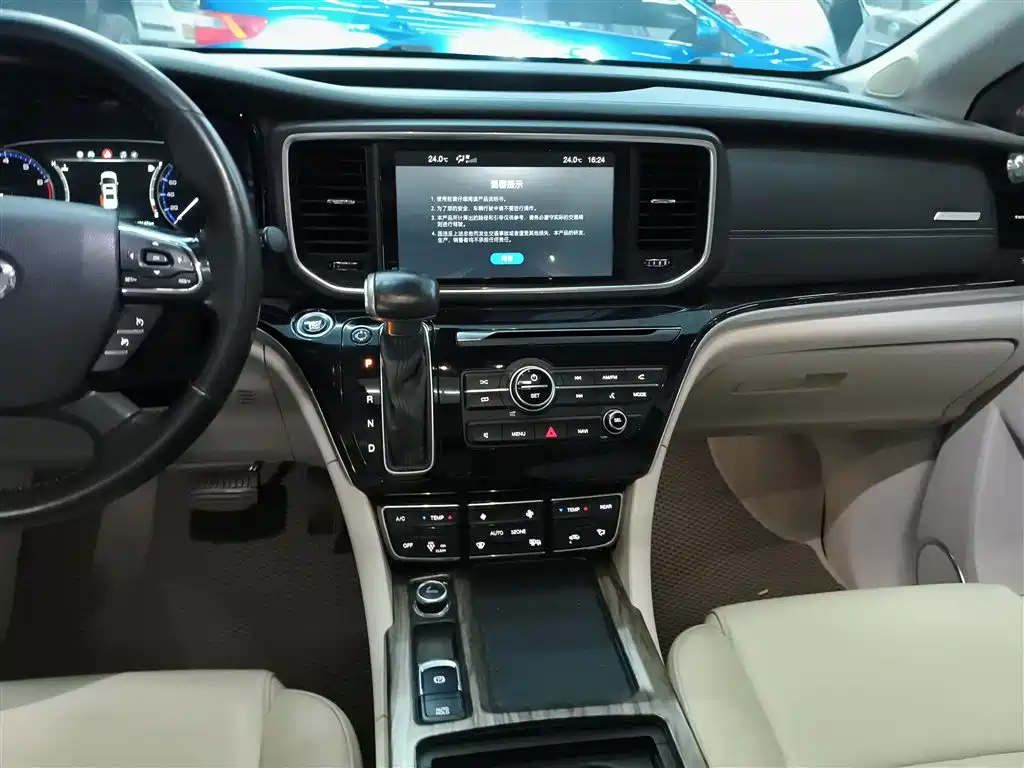 GAC Trumpchi Trumpchi M8 2018 320T Premium Edition фото 13