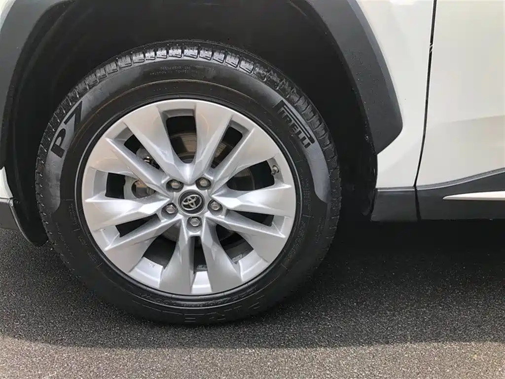 Toyota Wildlander 2020 2.0L CVT AWD Luxury Edition фото 15