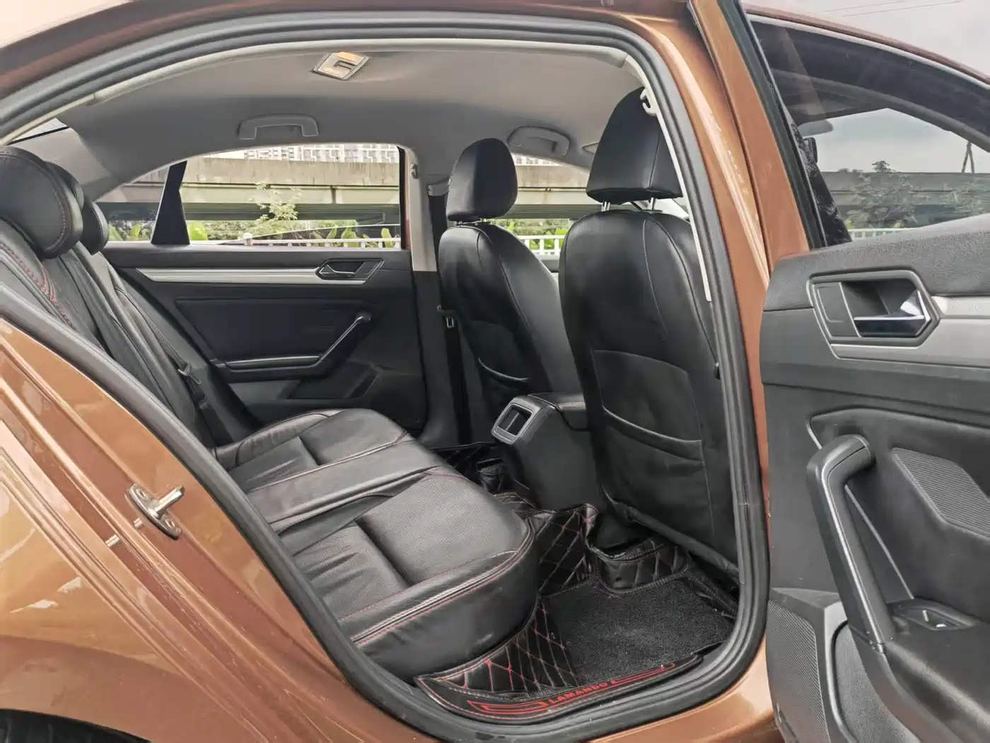 Volkswagen Lamando 2018 230TSI DSG Trend Edition фото 12
