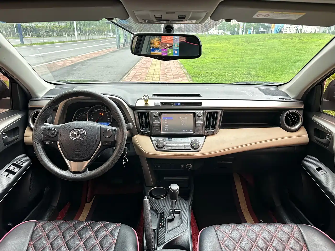 Toyota RAV4 Rongfang 2015 2.0L CVT 2WD Trend Edition фото 16