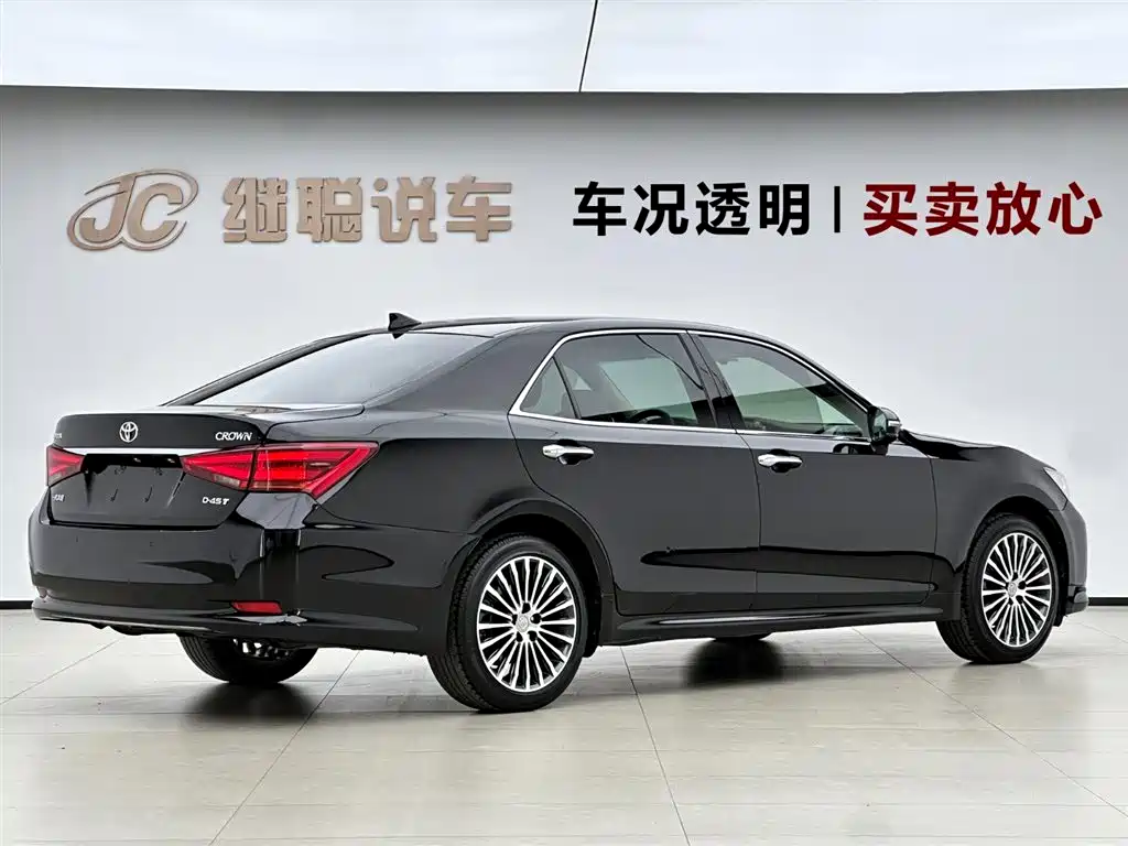 Toyota Crown 2015 2.0T Luxury фото 5