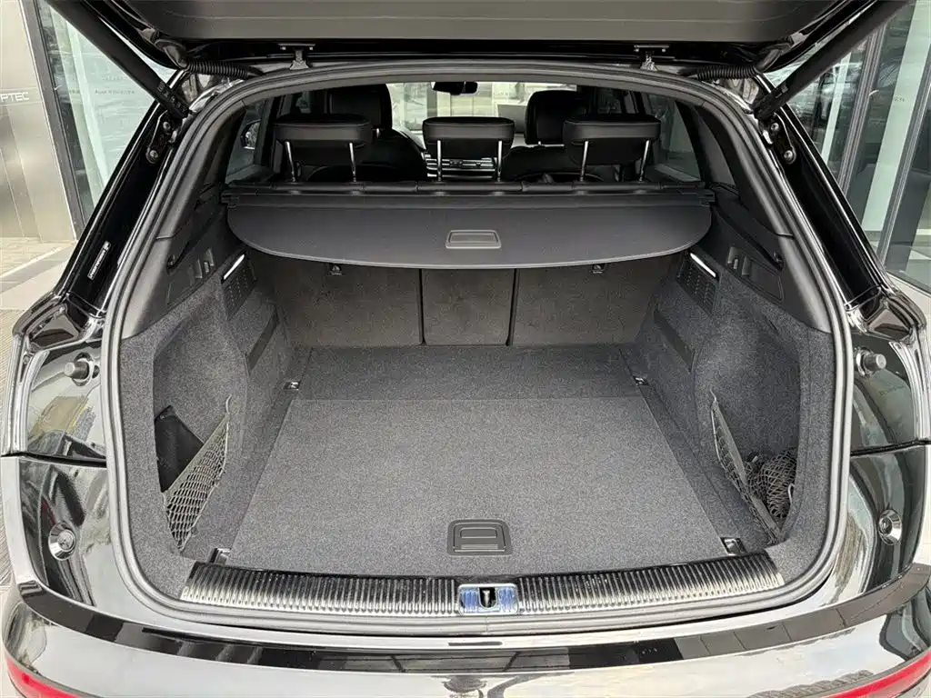 Audi Q5L 2023 40T Luxury Dynamic фото 9