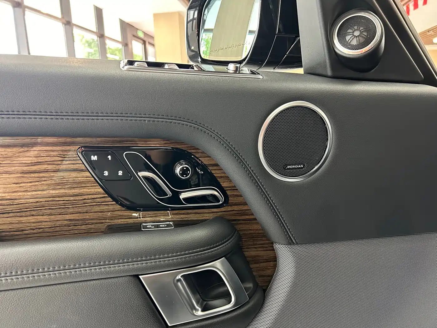 Land Rover Range Rover 2019 3.0 SC V6 Golden Age Edition фото 5