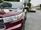 Фото 19 - Toyota Highlander