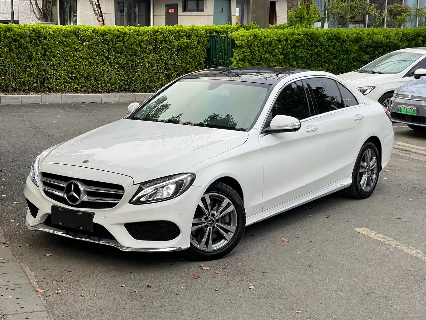 Mercedes-Benz C-Class 2015 Facelift C 200 L Sport фото 3