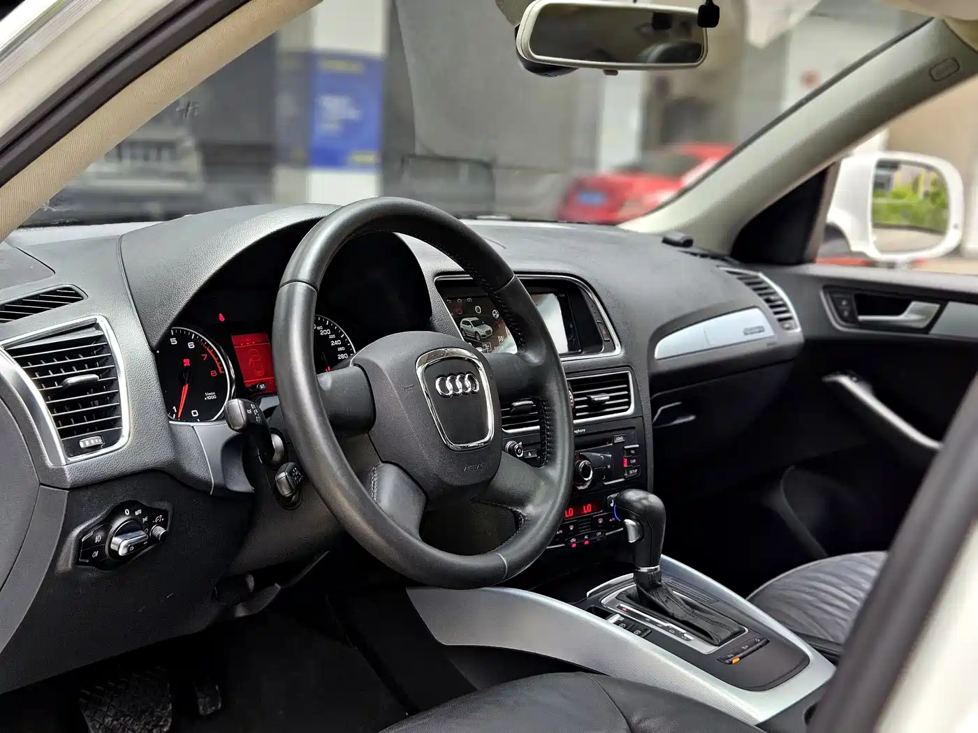 Audi Q5 2011 2.0TFSI Technology фото 8