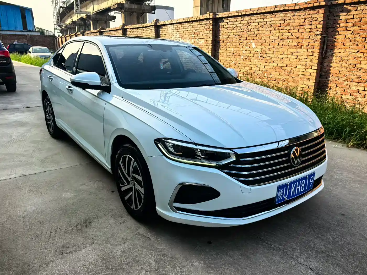 Volkswagen Lavida 2023 1.5L Auto Five Million Edition фото 3