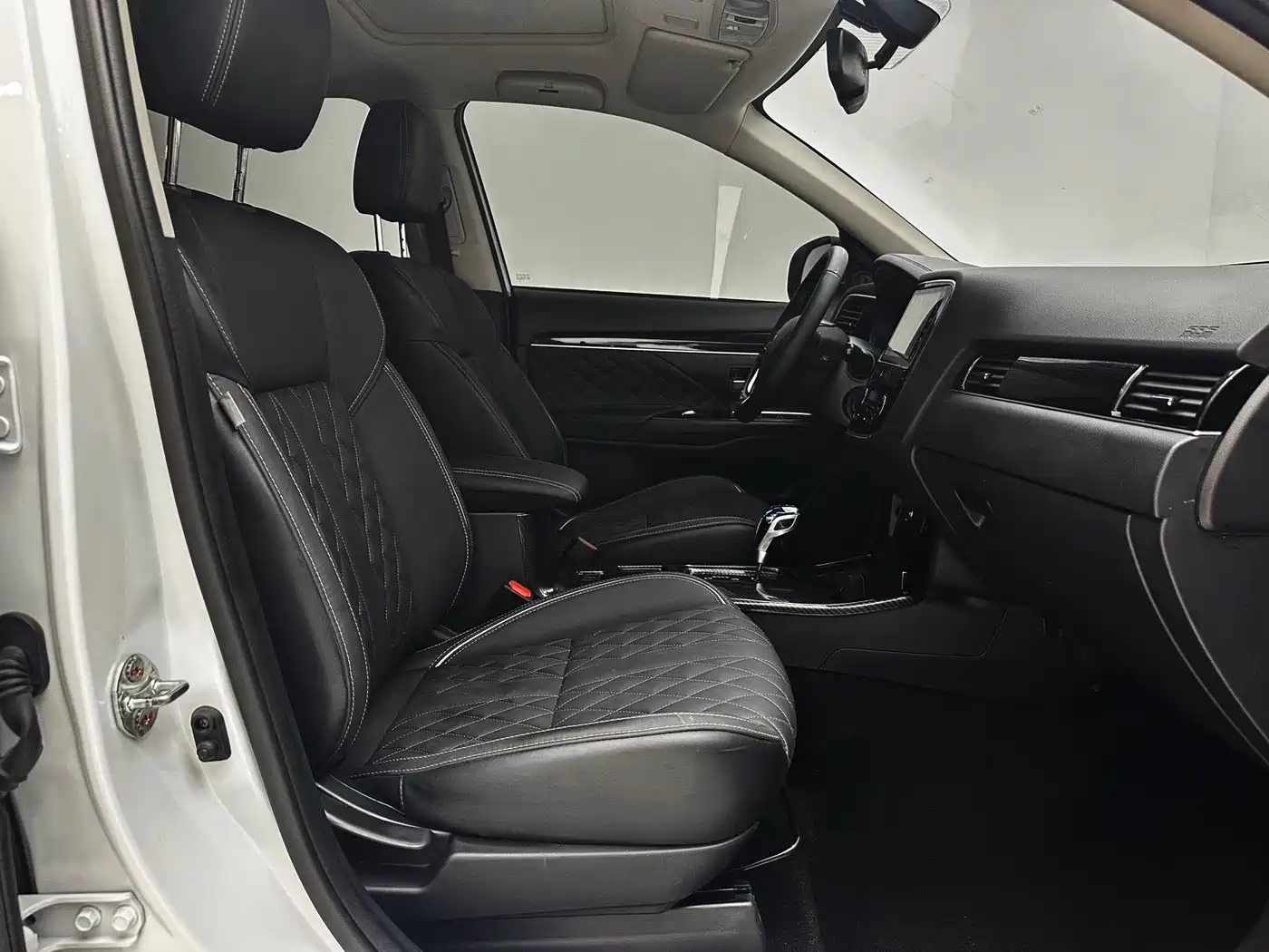 Mitsubishi Outlander 2023 2021 2.0L FWD Comfort Edition 5-seater