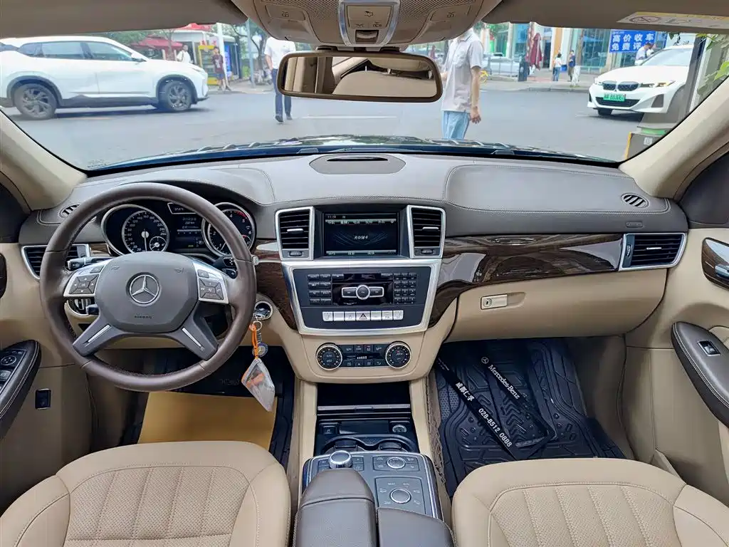 Mercedes-Benz GL-Class 2014 GL 350 CDI 4MATIC фото 10