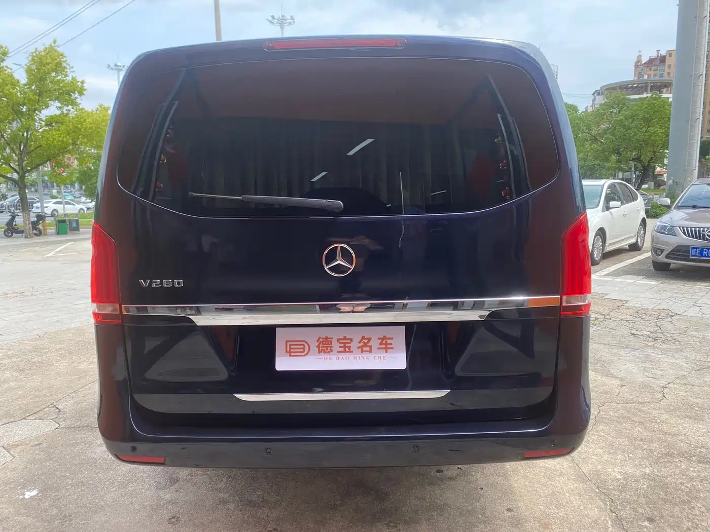 Mercedes-Benz V-Class 2018 V 260 Premium Edition China V фото 11