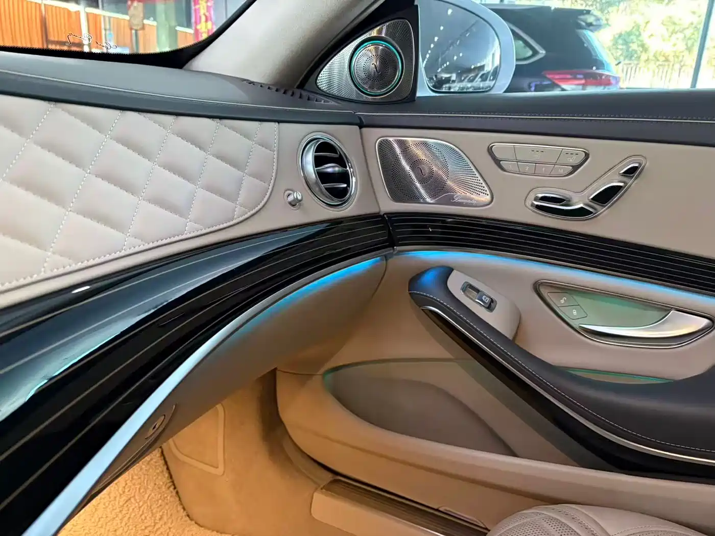 Mercedes-Benz Maybach S-Class 2018 Model S 680 фото 14