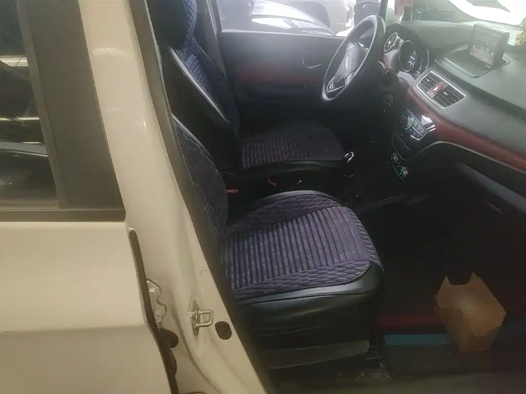 Haval H1 2017 Blue Label 1.5L Manual Luxury фото 25