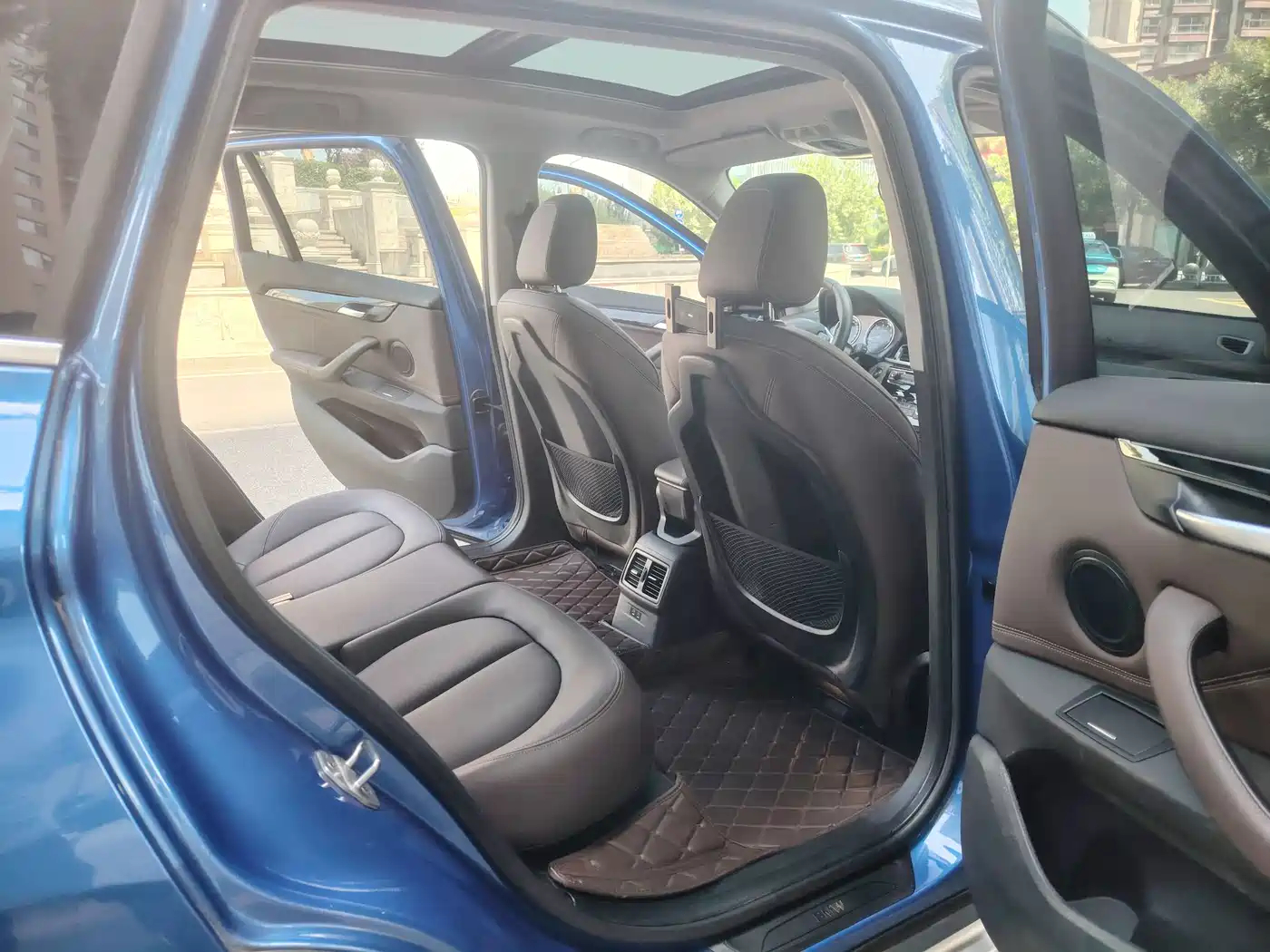 BMW X1 New Energy 2020 xDrive30Le Premium Edition фото 10