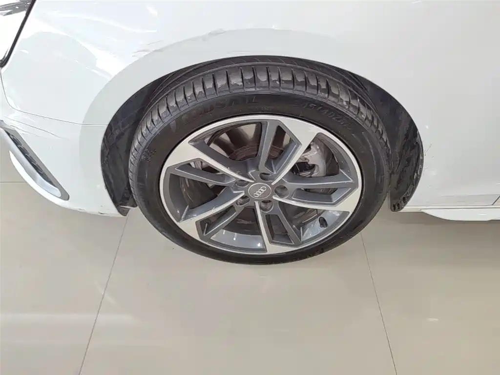Audi A4L 2020 40 TFSI Fashion Dynamic Edition фото 25