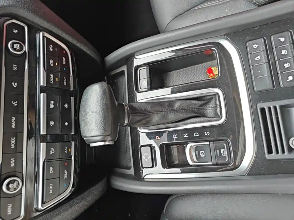 GAC Trumpchi Trumpchi GS8 2017 2017 320T 2WD Luxury Smart Connect (7-seater)