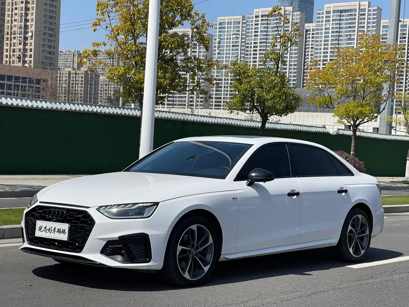 Audi A4L 2020 40 TFSI Fashion Dynamic Edition фото 3