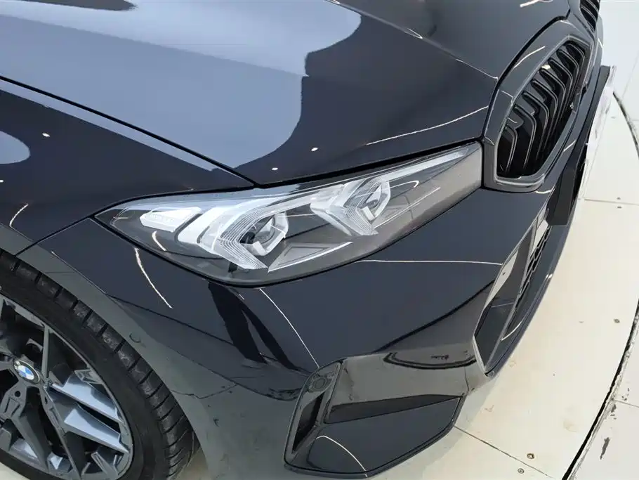 BMW 3 Series 2025 330Li M Sport Night Edition фото 9