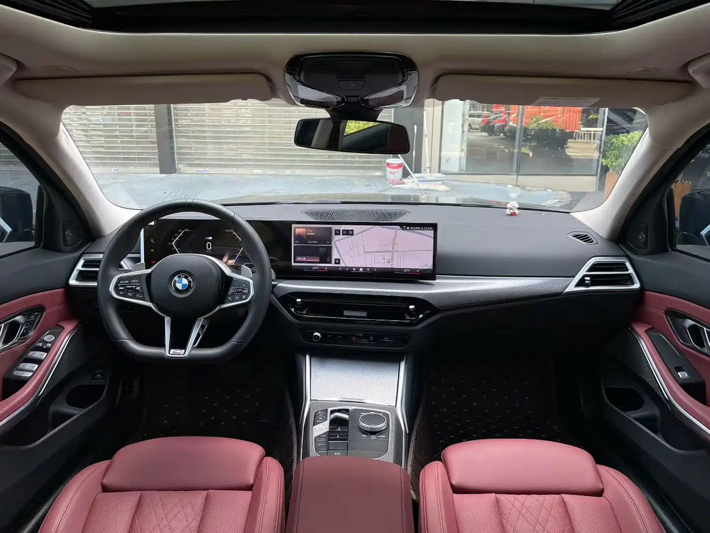 BMW 3 Series 2025 330Li M Sport Night Edition фото 6
