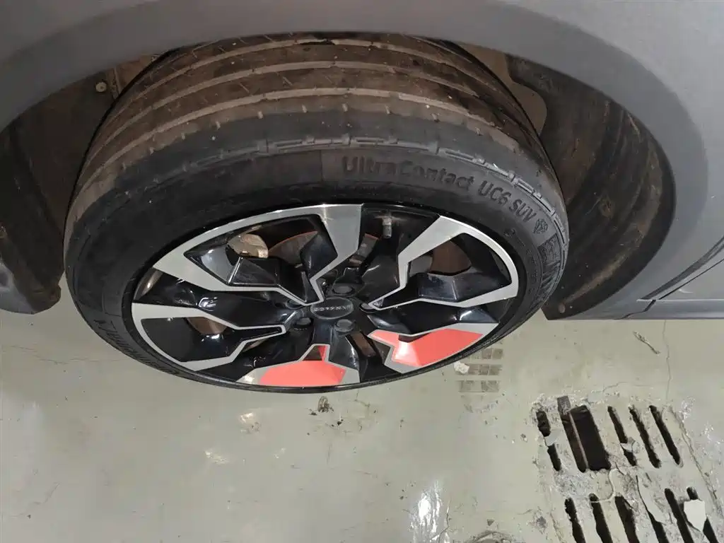 Lynk & Co 06 2020 1.5T Halo фото 23