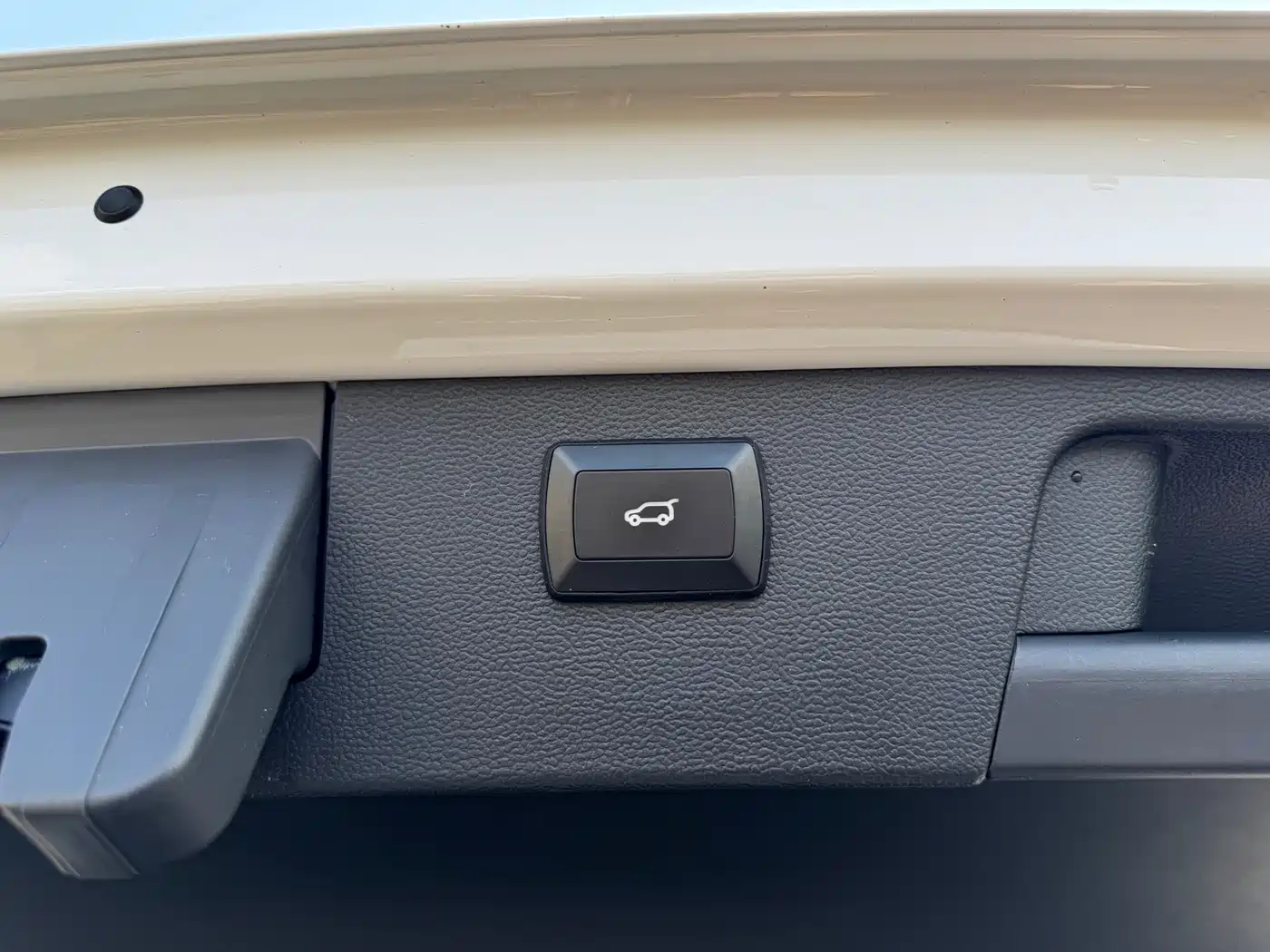 Volkswagen Tharu 2022 280TSI FWD Luxury Edition фото 7