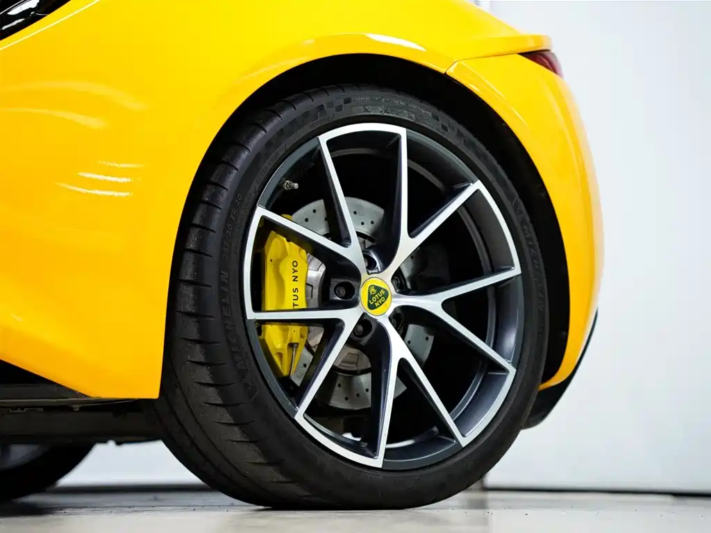 Lotus Cars EMIRA 2022 3.5T V6 Manual First Edition фото 23