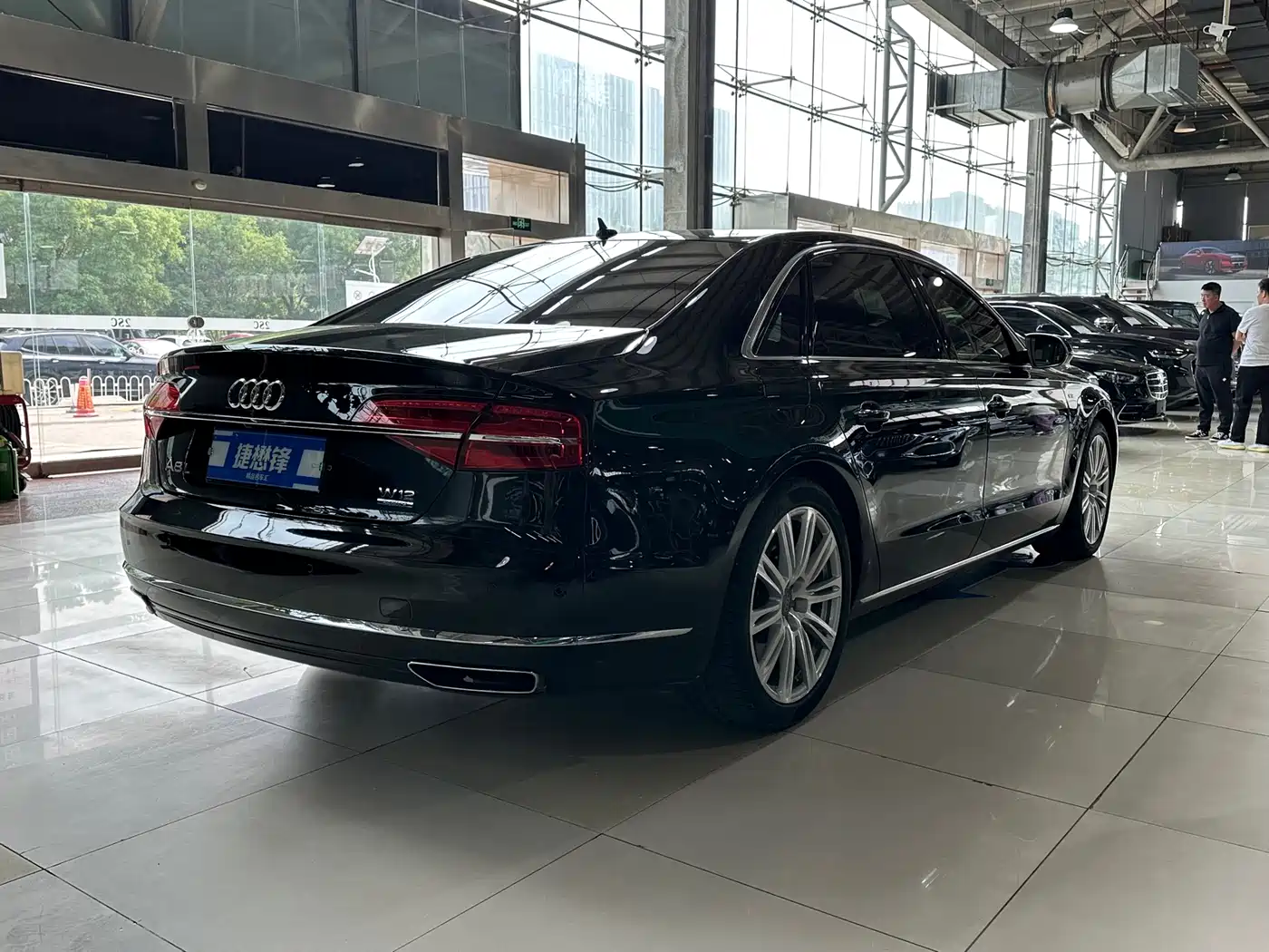 Audi A8 2014 A8L 6.3 FSI W12 quattro Flagship фото 4