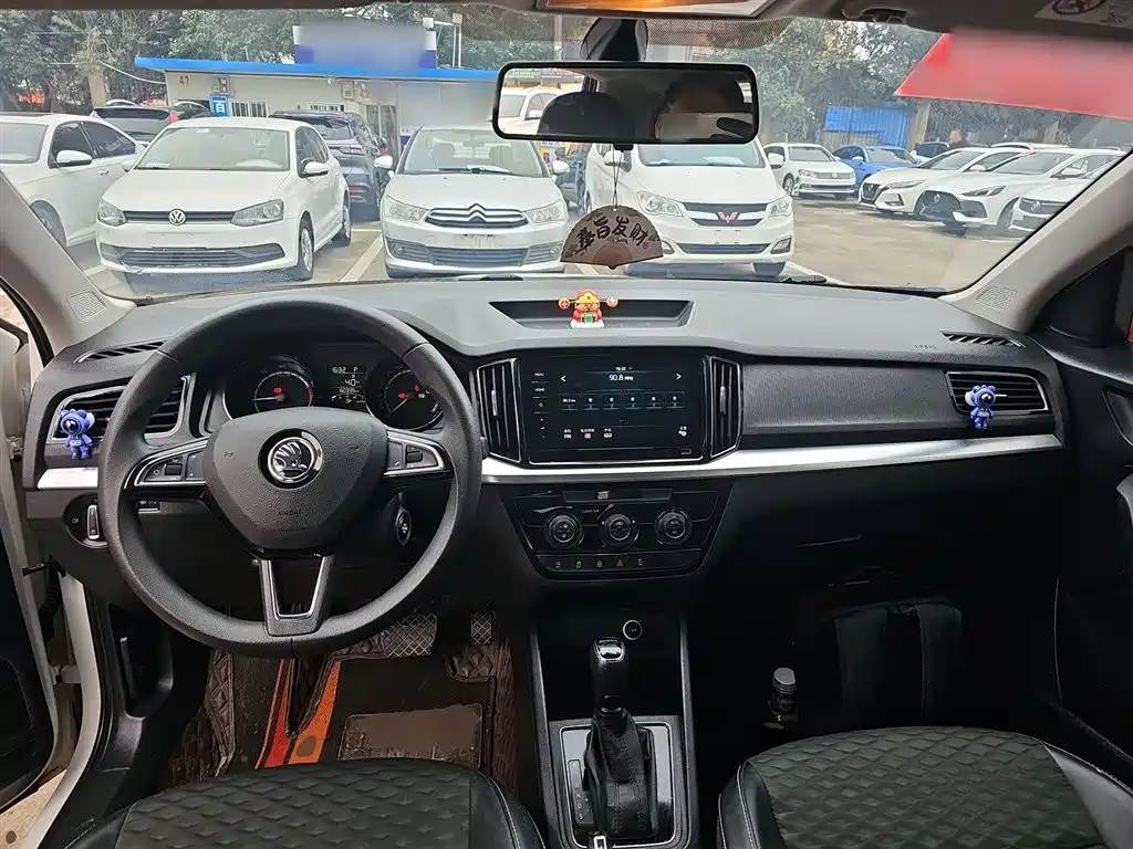 Škoda Kamiq 2020 Model 1.5L Automatic Comfort фото 12
