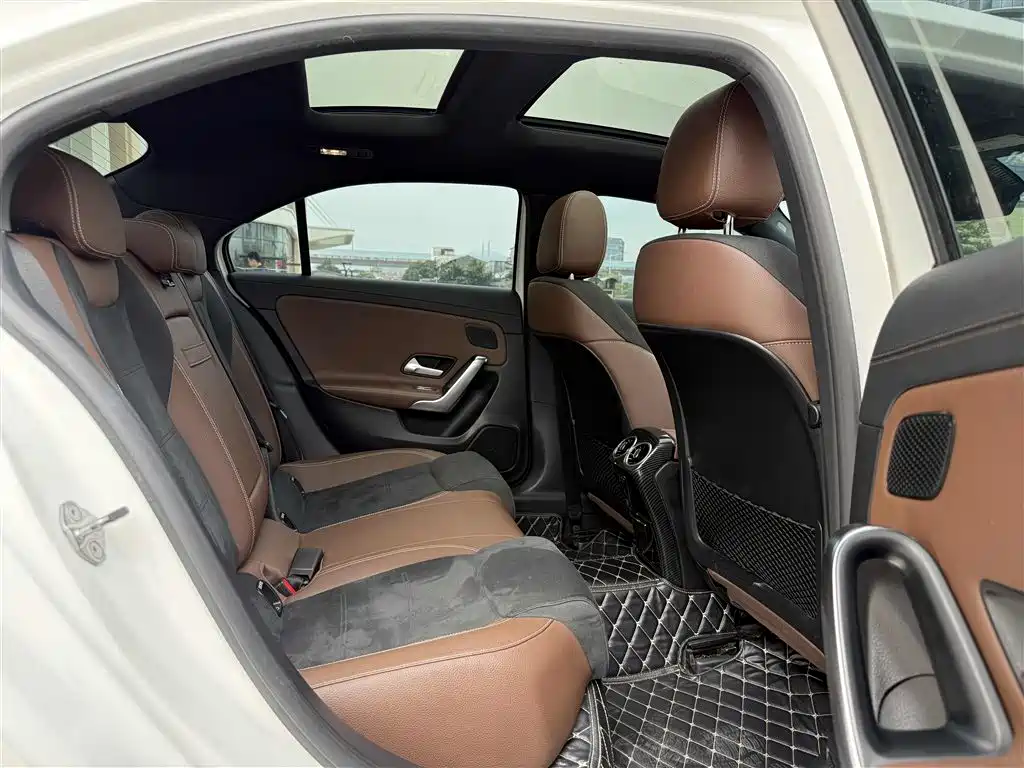 Mercedes-Benz A-Class 2020 A 200 L Sport Sedan фото 23