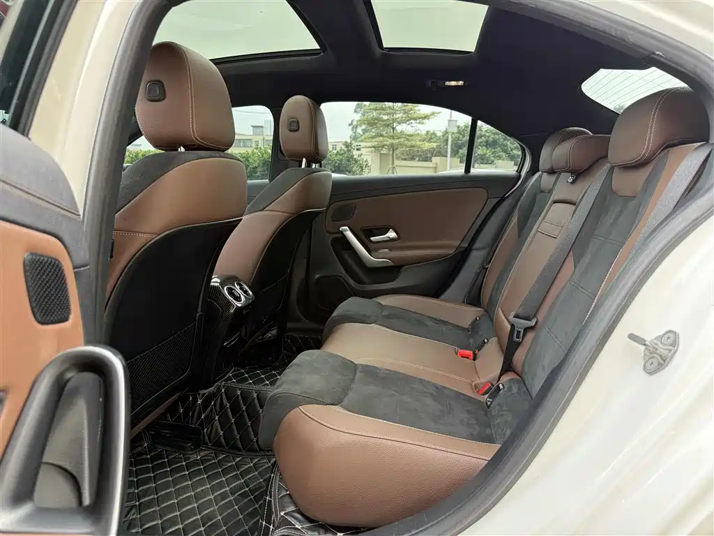 Mercedes-Benz A-Class 2020 A 200 L Sport Sedan фото 20