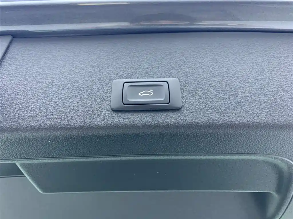 Audi e-tron 2021 50 quattro Luxury фото 9